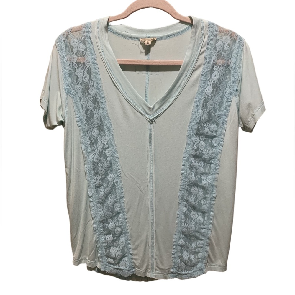 POL v-neck baby blue with lace. Size S.